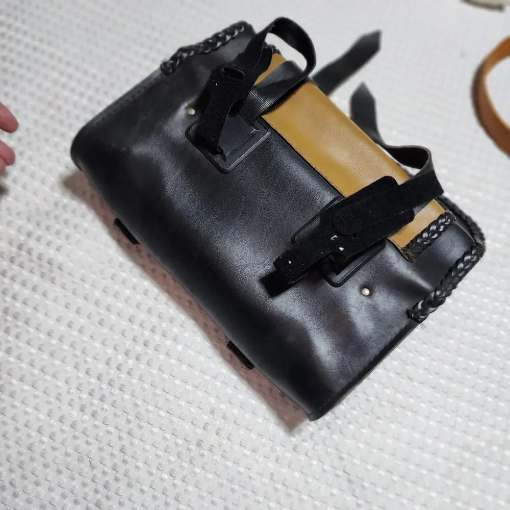 WILLIE & MAX EUC LEATHER MOTORCYCLE TOOL BAG